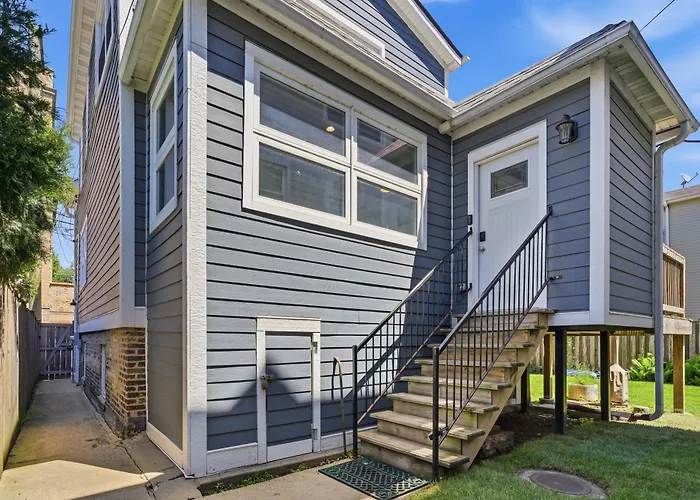 Charming Andersonville Coach House 3br 2,5ba Townhouse Chicago