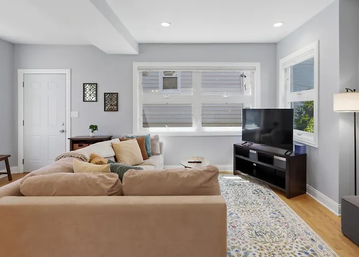 Charming Andersonville Coach House 3br 2,5ba Townhouse * Chicago