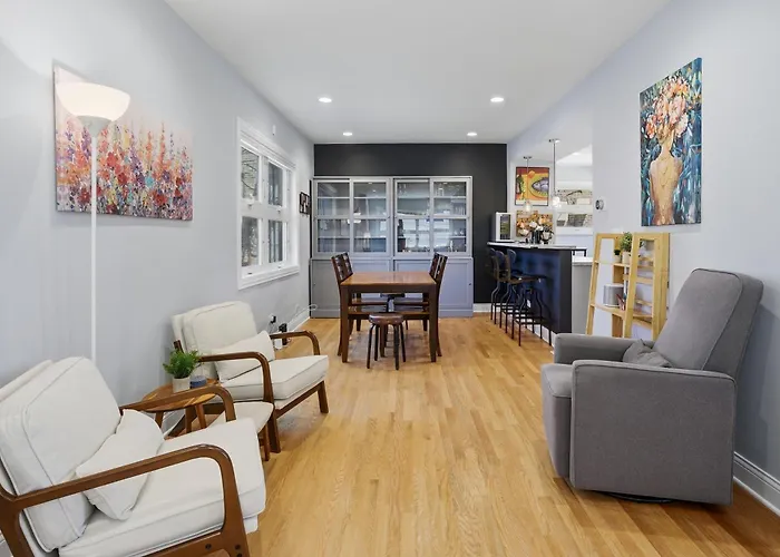 Ferienhaus Charming Andersonville Coach House 3br 2,5ba Townhouse Chicago
