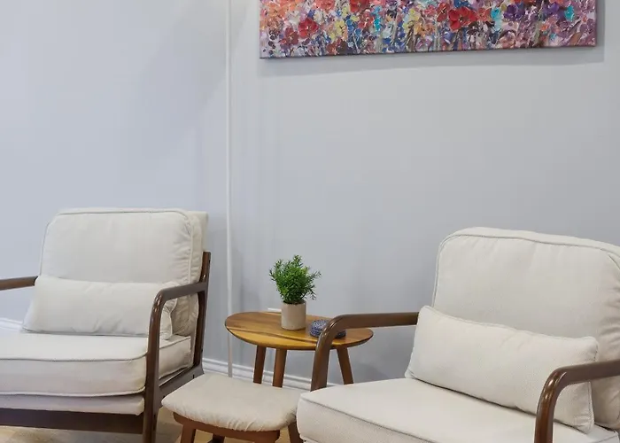 Charming Andersonville Coach House 3br 2,5ba Townhouse Ferienhaus