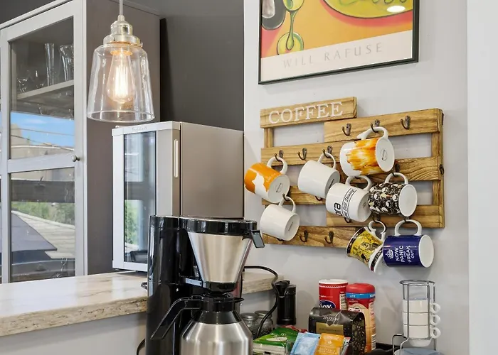 Charming Andersonville Coach House 3br 2,5ba Townhouse