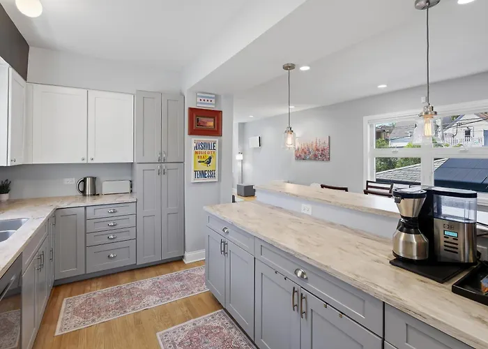 Charming Andersonville Coach House 3br 2,5ba Townhouse Ferienhaus Chicago