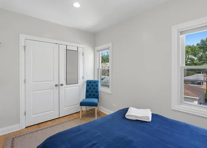Charming Andersonville Coach House 3br 2,5ba Townhouse Chicago