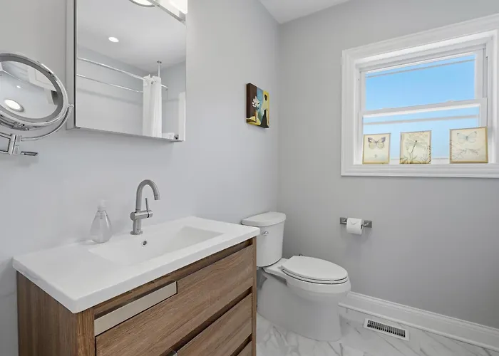 Charming Andersonville Coach House 3br 2,5ba Townhouse * Chicago